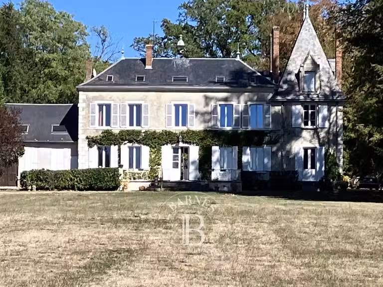 Château Bourges - 481m²
