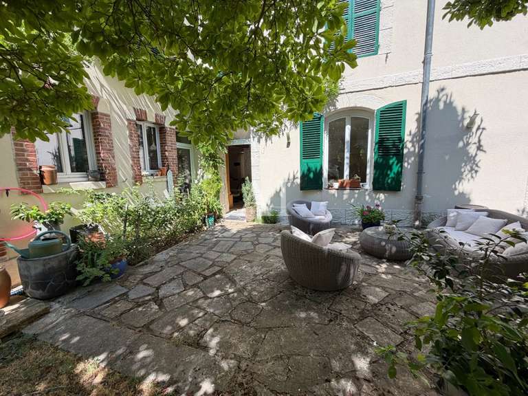 Maison Bourges - 4 chambres - 223m²