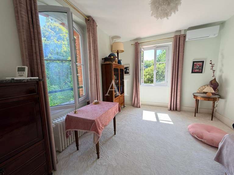 Maison Bourges - 4 chambres - 223m²