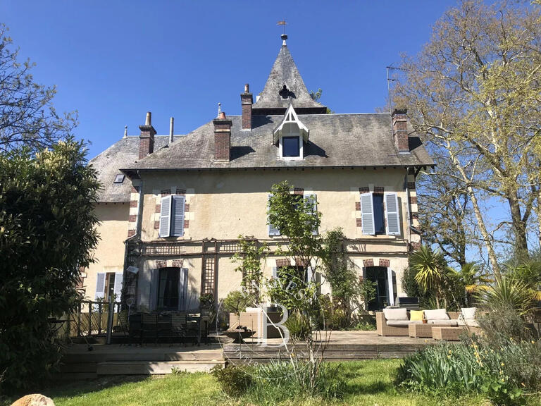 Manor Bourges - 7 bedrooms - 450m²
