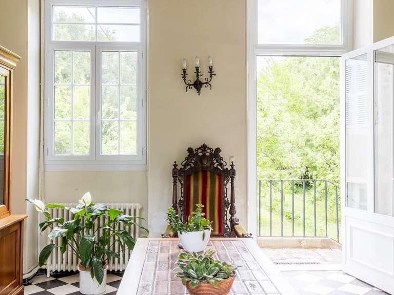 Manor Bourges - 9 bedrooms - 450m²