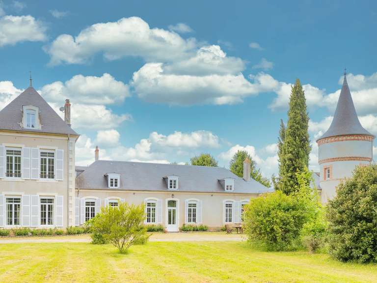 Manor Bourges - 9 bedrooms - 450m²