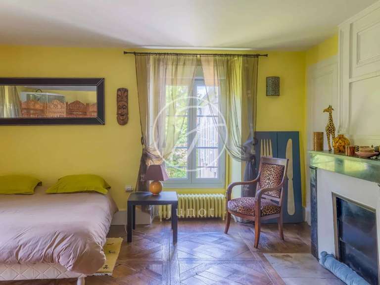 Manor Bourges - 9 bedrooms - 450m²