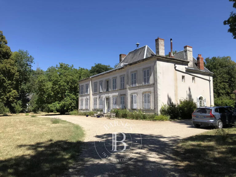 Sale Property Bourges - 10 bedrooms
