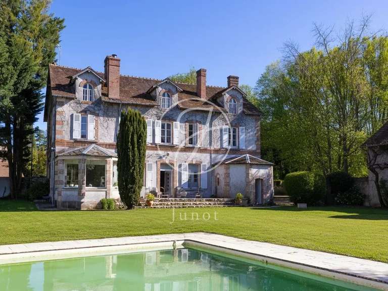 Propriété Bourges - 11 chambres - 1036m²
