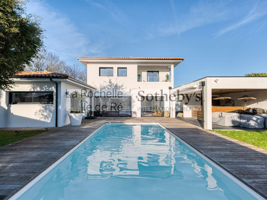 House Bourgneuf