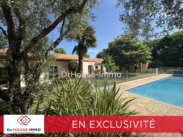 Villa Bourgneuf - 6 bedrooms - 326m²