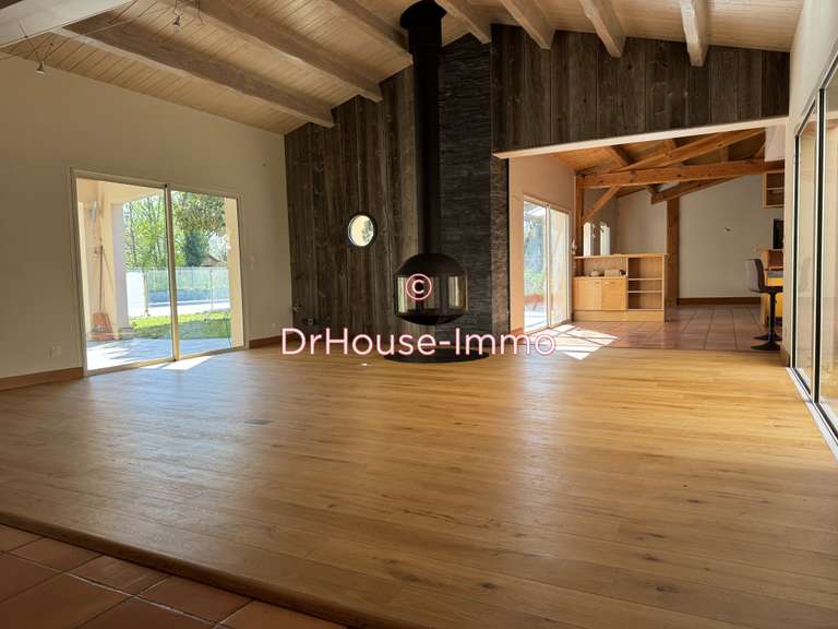 Villa Bourgneuf - 6 bedrooms - 326m²