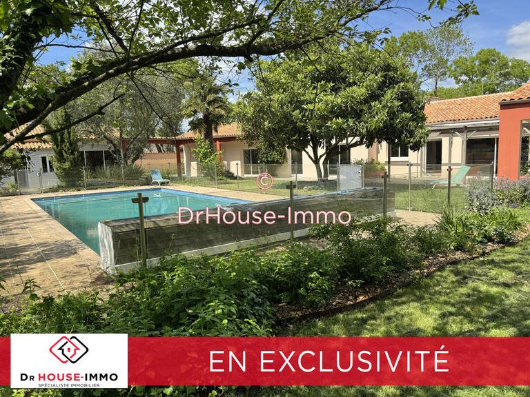Villa Bourgneuf - 6 bedrooms - 326m²