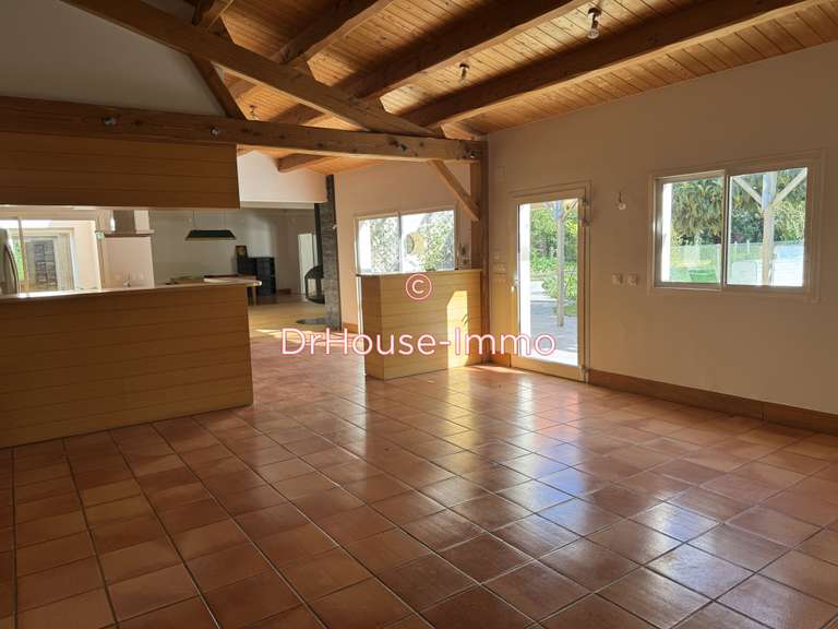 Villa Bourgneuf - 6 bedrooms - 326m²