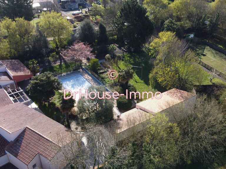Villa Bourgneuf - 6 bedrooms - 326m²