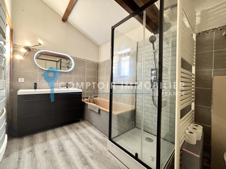 Maison Bourgoin-Jallieu - 4 chambres - 186m²