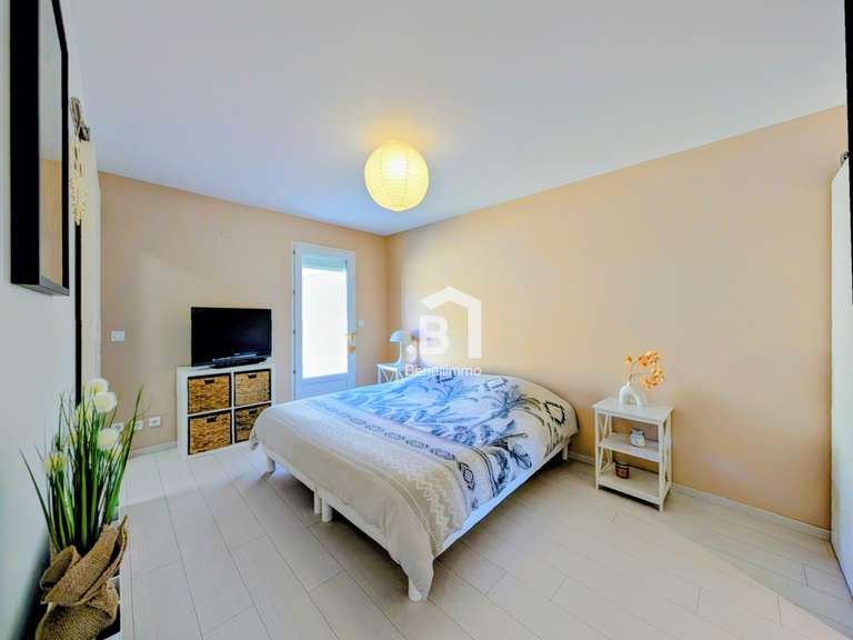 Maison Bourgoin-Jallieu - 4 chambres - 206m²