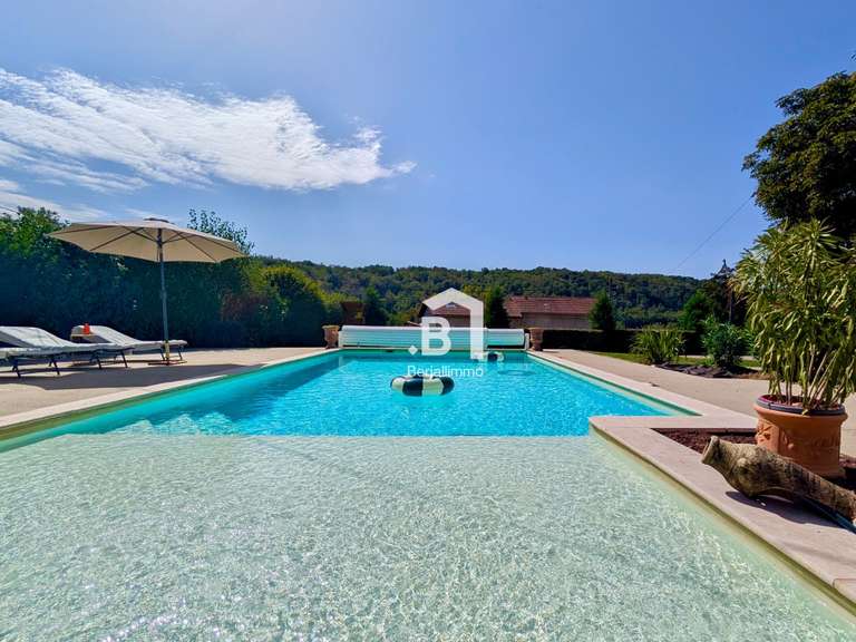 Maison Bourgoin-Jallieu - 6 chambres - 315m²