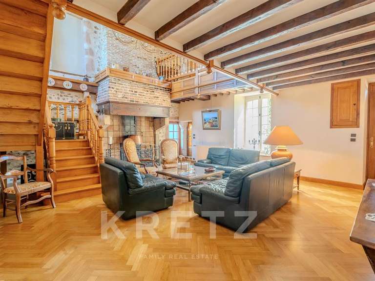 Propriété Bourgoin-Jallieu - 7 chambres - 470m²