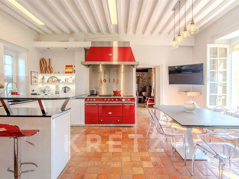 Propriété Bourgoin-Jallieu - 7 chambres - 470m²