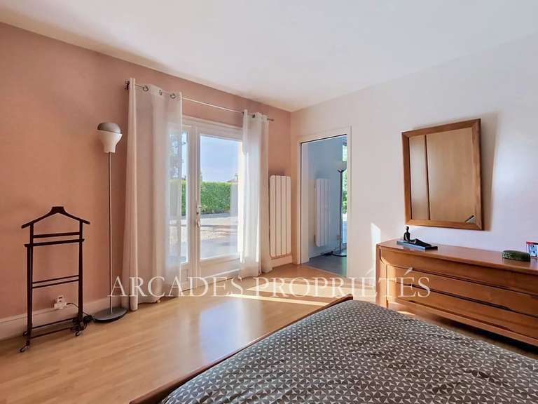 Maison Branne - 5 chambres - 405m²