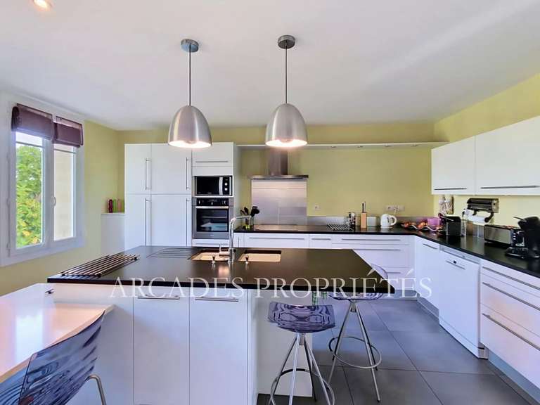 Maison Branne - 5 chambres - 405m²