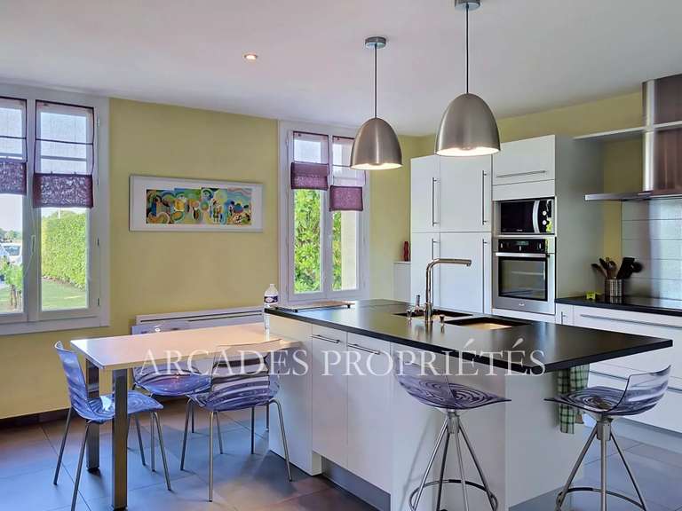 Maison Branne - 5 chambres - 405m²