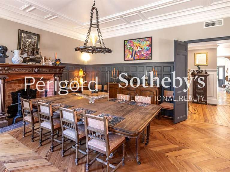 Château Brantôme - 8 chambres - 530m²