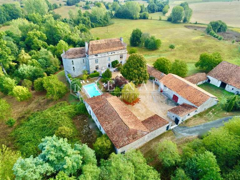 Château Brantôme - 7 chambres - 780m²