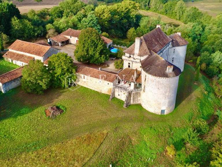 Château Brantôme - 7 chambres - 780m²