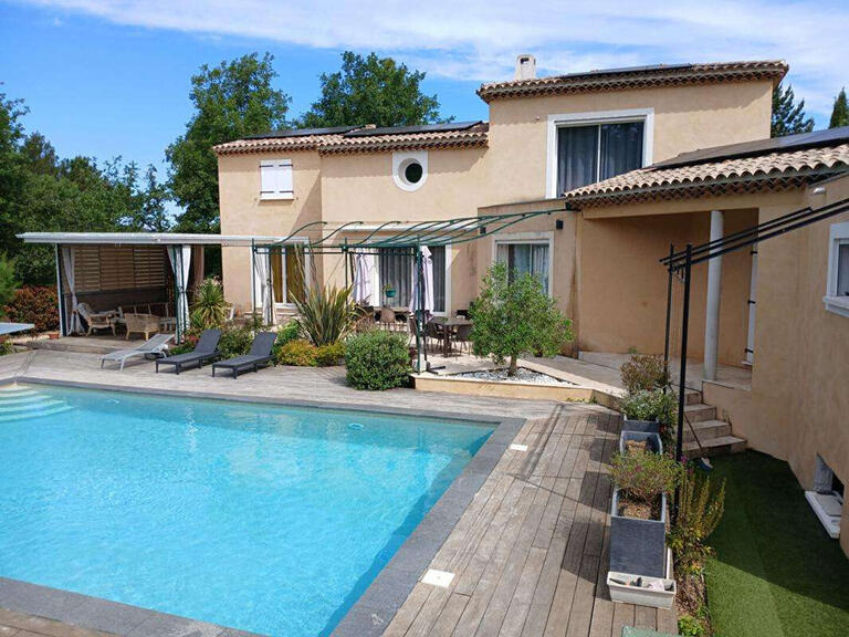 Property Bras - 9 bedrooms