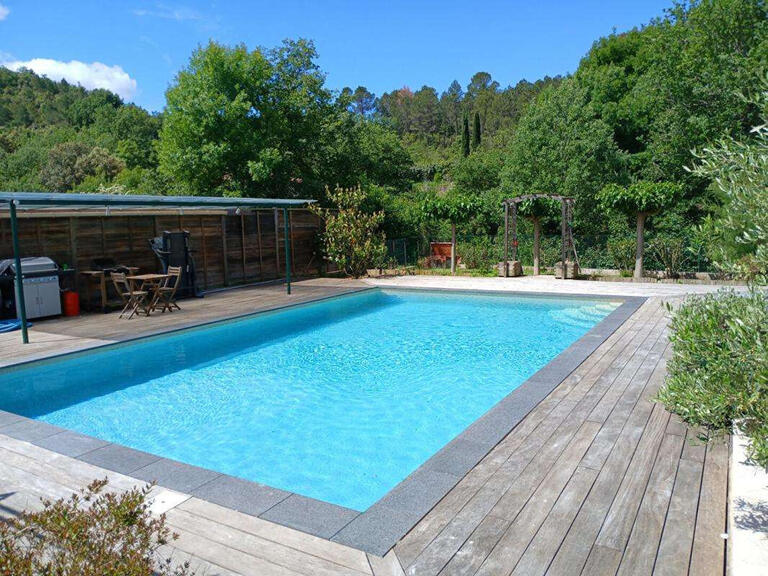 Property Bras - 9 bedrooms