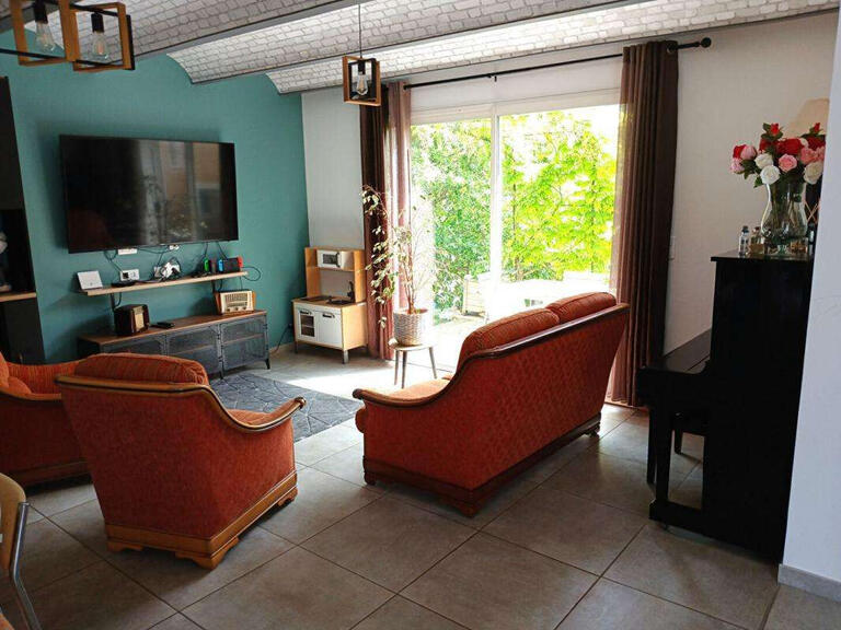 Property Bras - 9 bedrooms