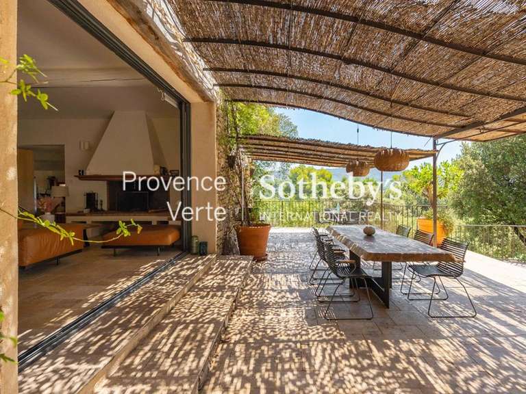 Propriété Bras - 650m²