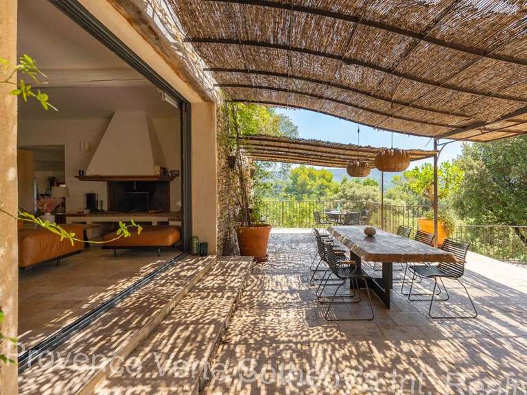 Propriété Bras - 650m²