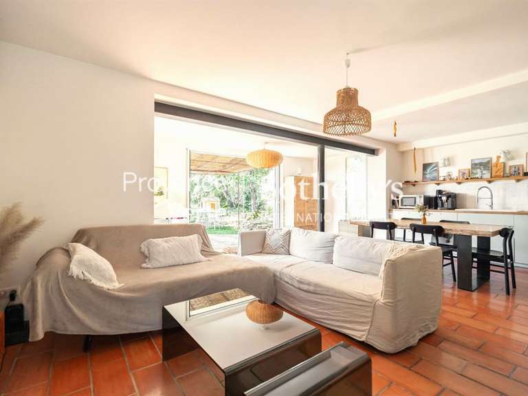 Propriété Bras - 650m²
