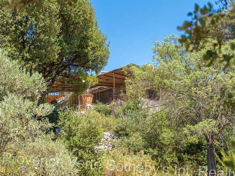 Propriété Bras - 650m²