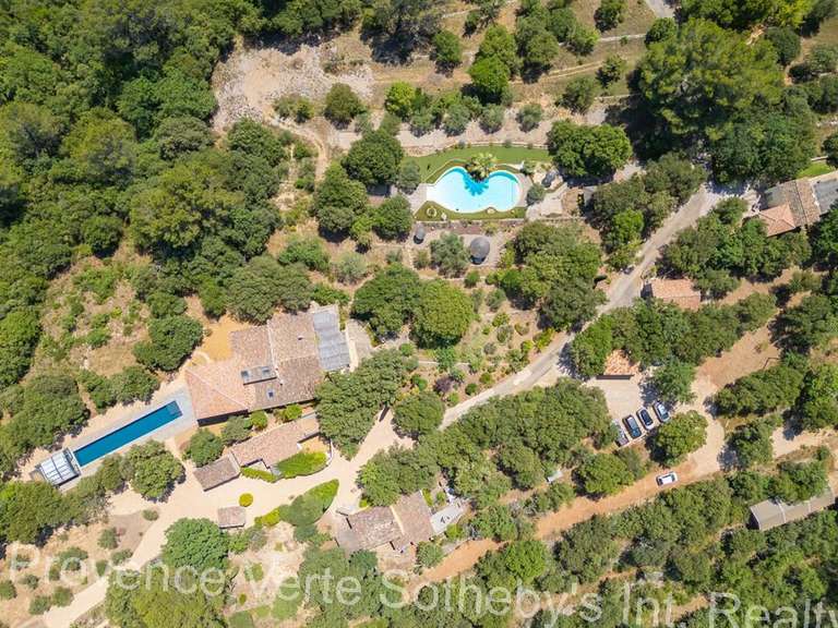 Propriété Bras - 650m²