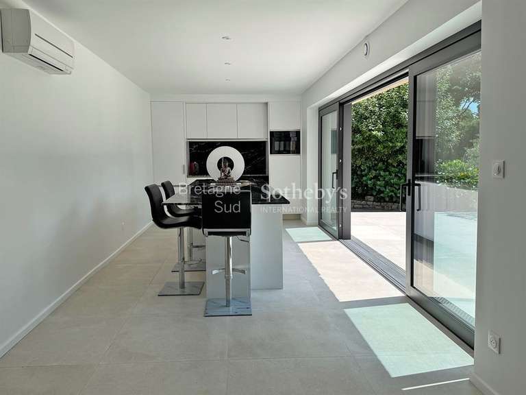 Maison Brélès - 4 chambres - 144m²