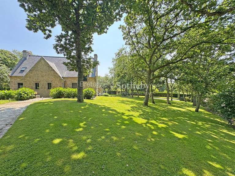 Maison Brélès - 4 chambres - 144m²