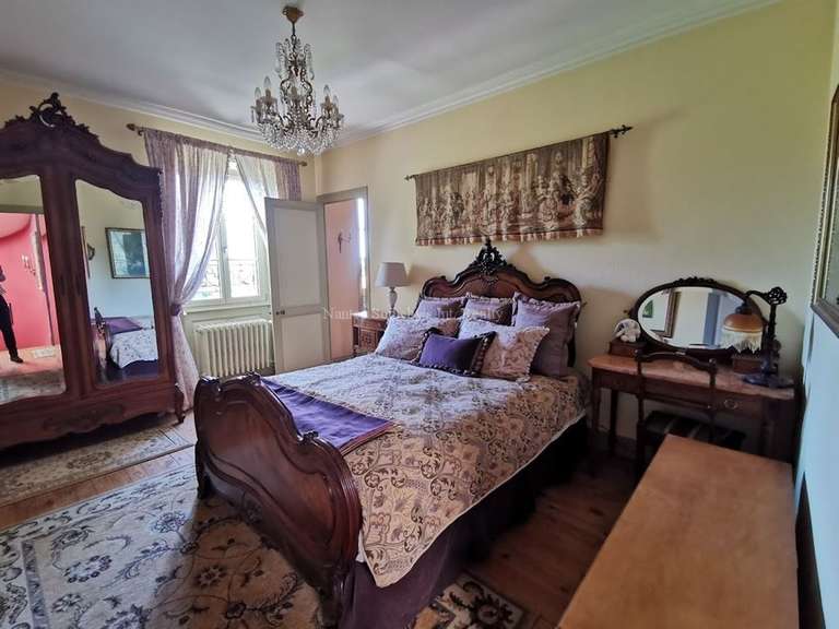 Maison Bressuire - 6 chambres - 380m²
