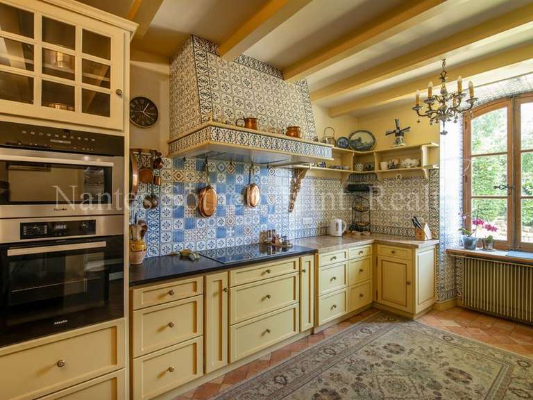 Maison Bressuire - 6 chambres - 380m²