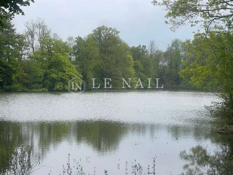 Propriété Bressuire - 12 chambres - 540m²