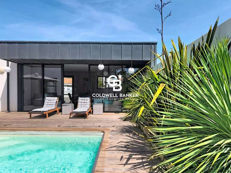 Maison Bretignolles-sur-Mer - 4 chambres - 225m²