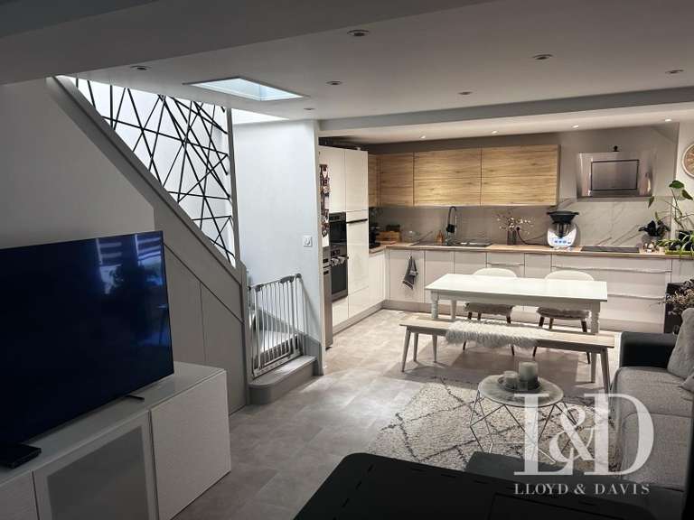 House Breuil-Bois-Robert - 10 bedrooms - 345m²