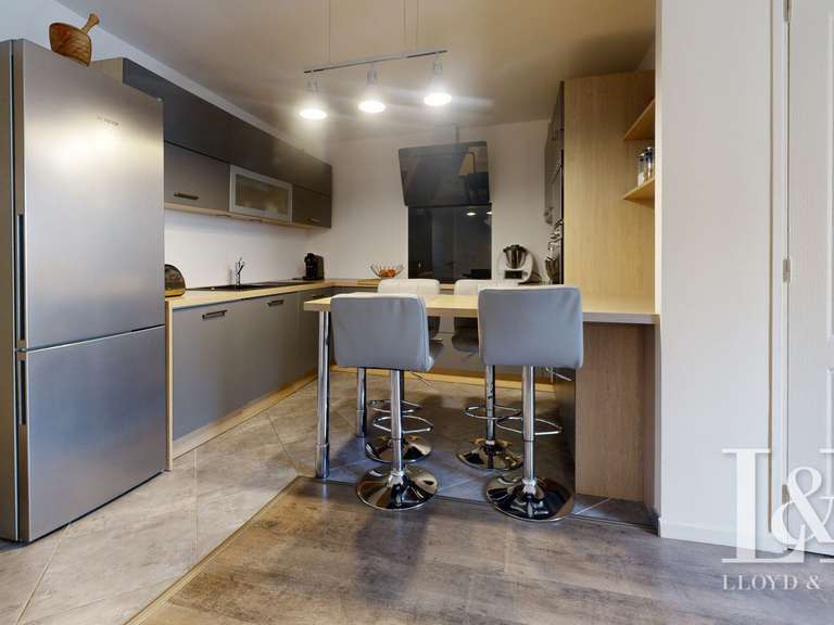 House Breuil-Bois-Robert - 10 bedrooms - 345m²