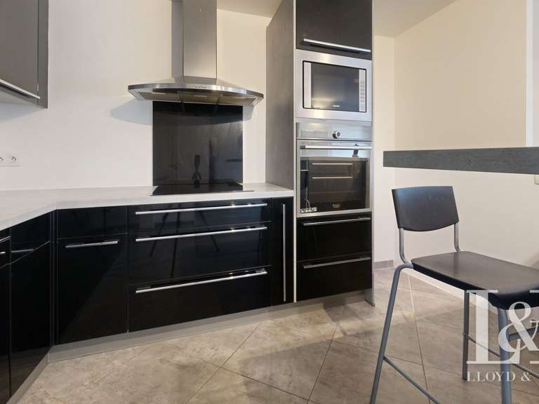 House Breuil-Bois-Robert - 10 bedrooms - 345m²