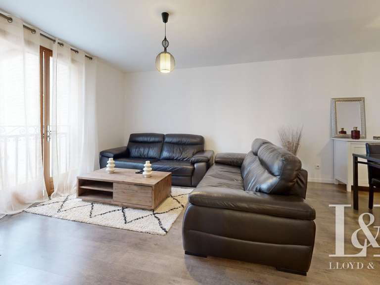 House Breuil-Bois-Robert - 10 bedrooms - 345m²