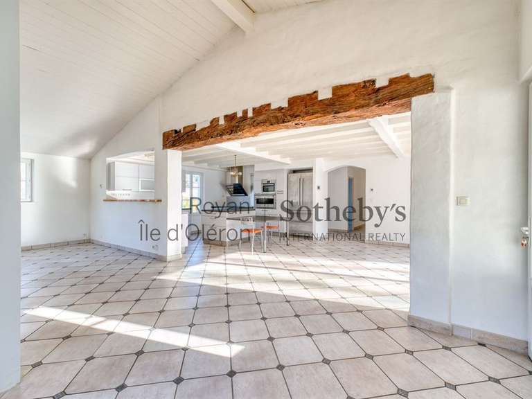 Maison Breuillet - 4 chambres - 225m²