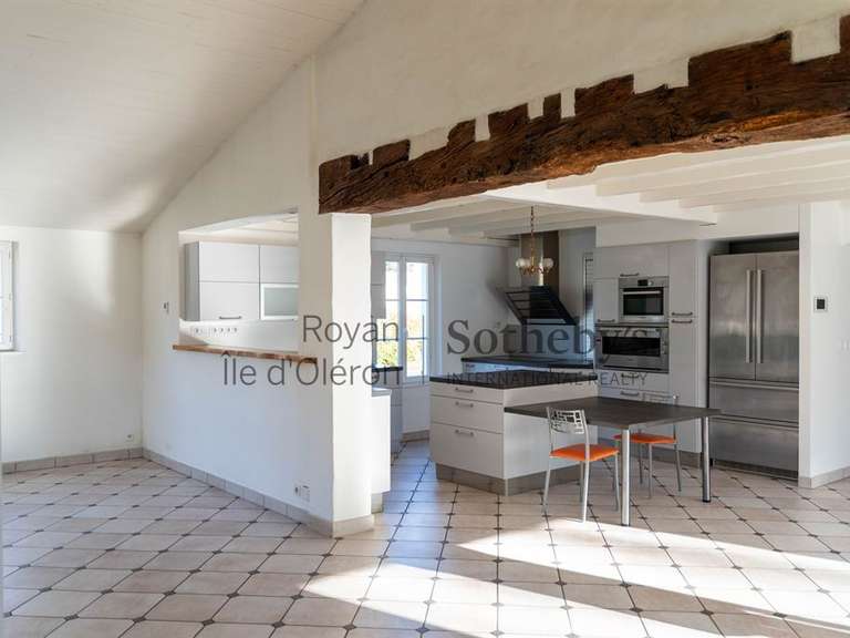 Maison Breuillet - 4 chambres - 225m²