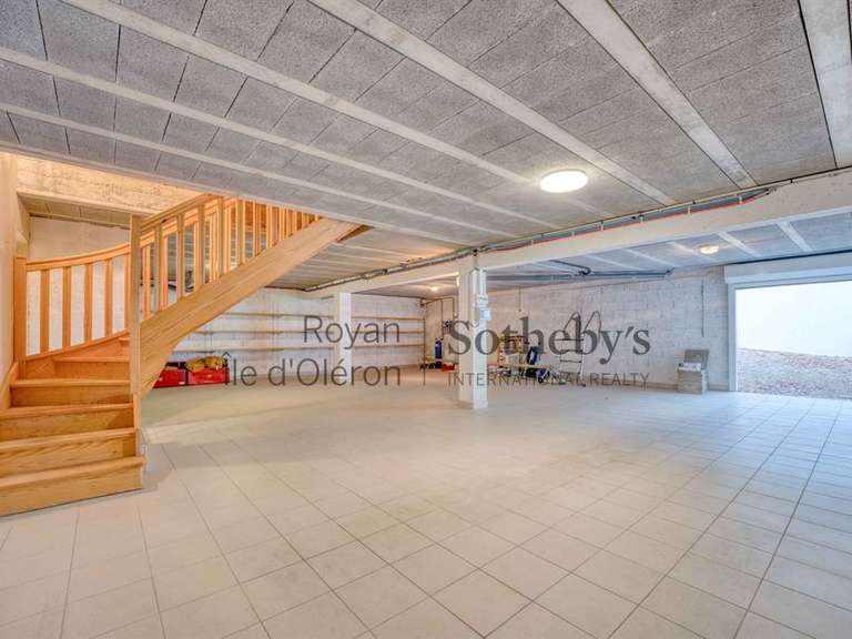 Maison Breuillet - 4 chambres - 225m²