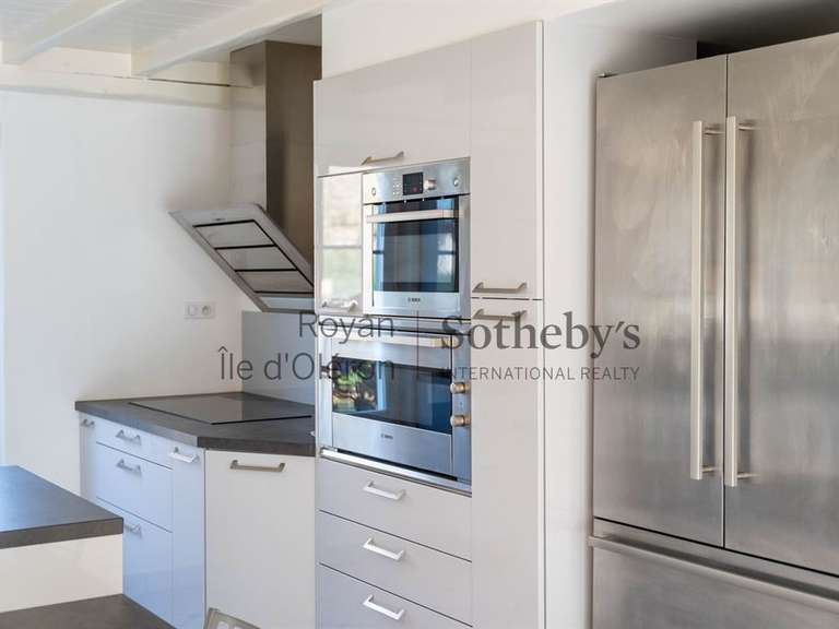 Maison Breuillet - 4 chambres - 225m²