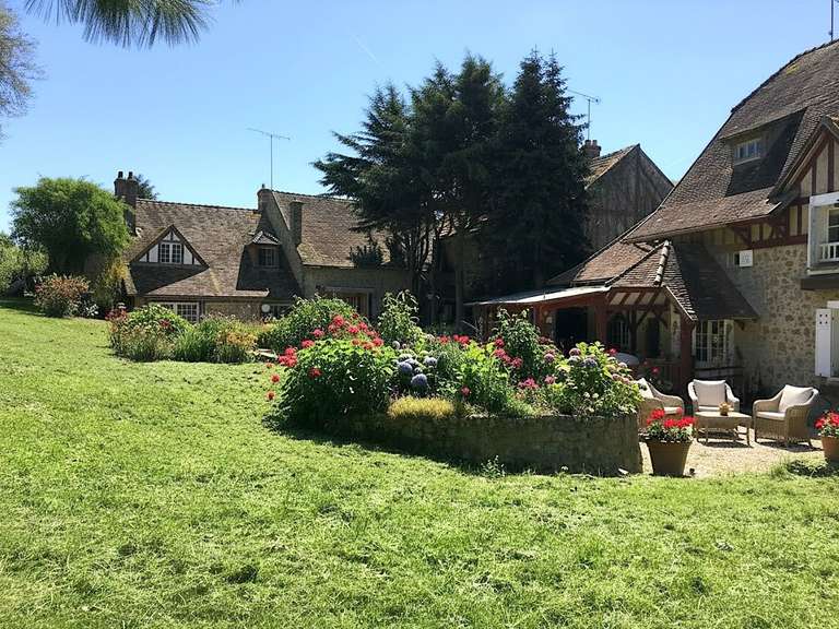 Propriété Breuillet - 8 chambres - 380m²