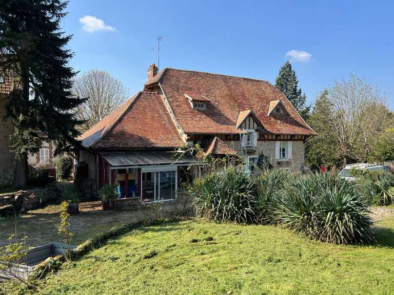 Propriété Breuillet - 8 chambres - 380m²